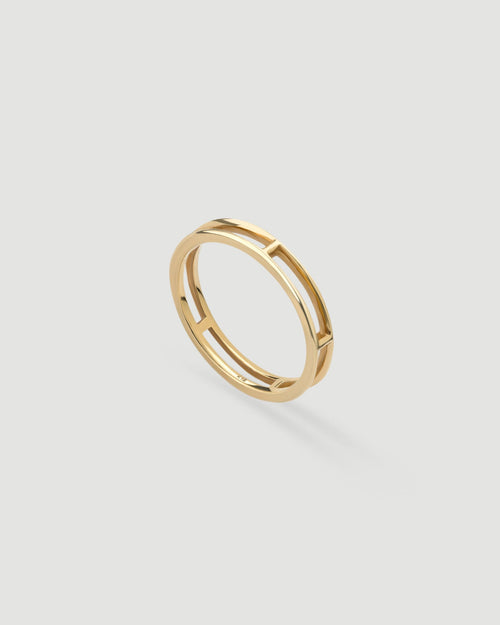 b ring K18
